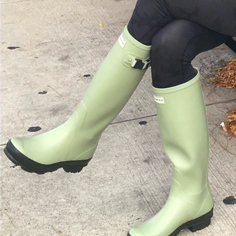 Extremely rare Hunter Women's Green Rain Boots